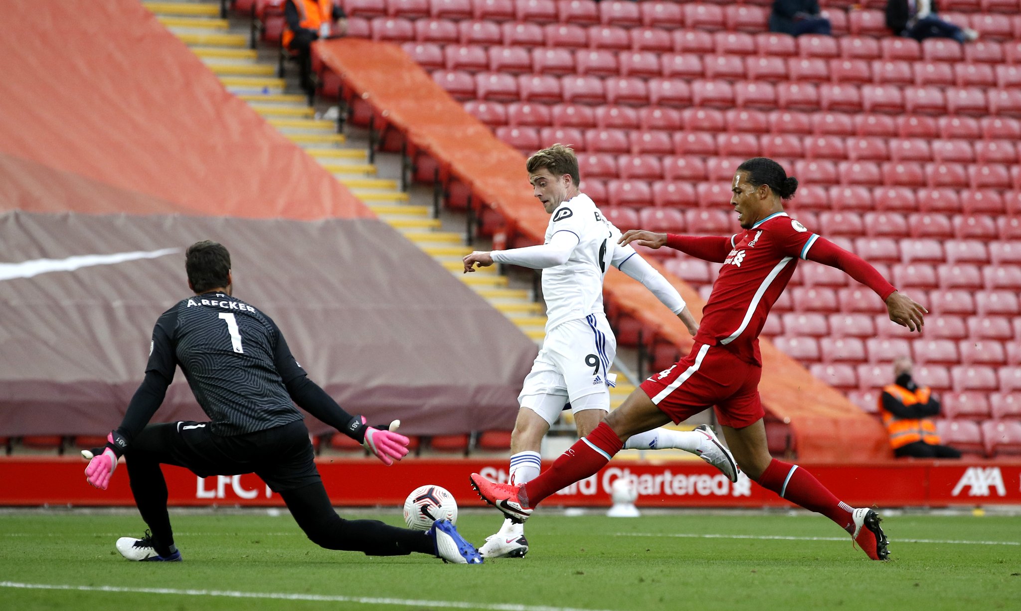 方面让曼城 方面让曼城